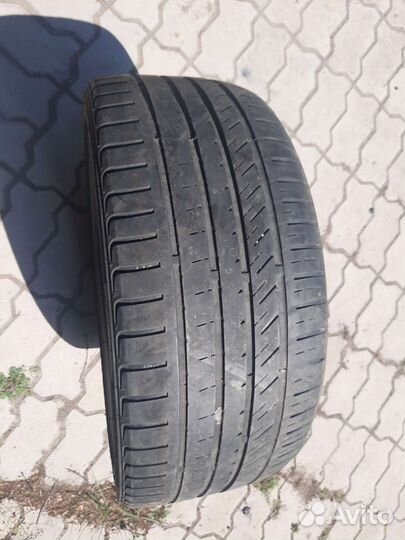 Kinforest KF550-UHP 235/35 R19