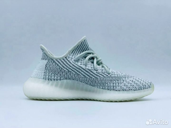 Кроссовки Adidas Yeezy Boost 350 бело-голубые р41