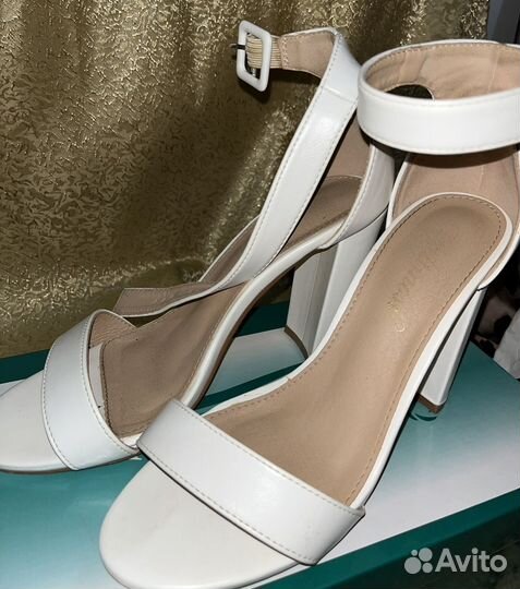 Босоножки женские 39 размер