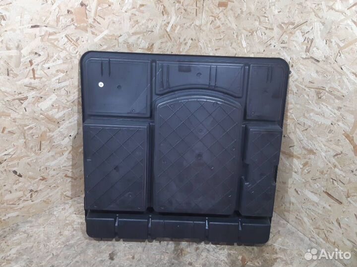 Полка багажника A2116802252 Mercedes-Benz E-Class