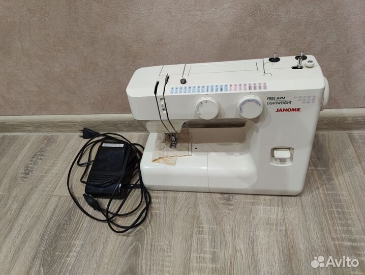 Швейная машина Janome 743-03