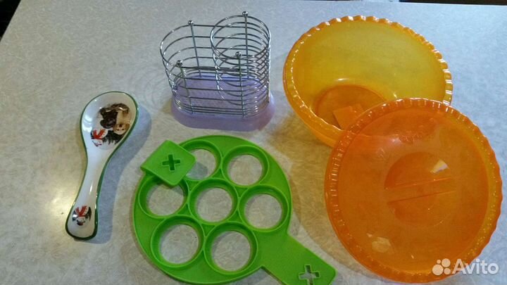 Ножи, ложки, вилки,стаканы, кружки