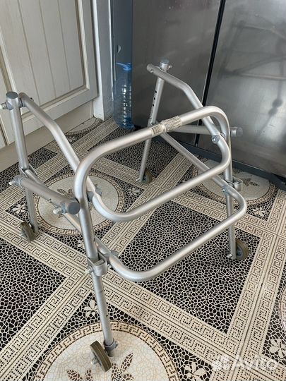 Ходунки детские Armed FS9122L 4-х колесные