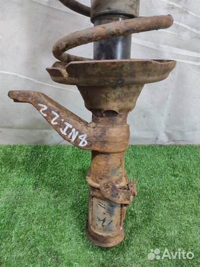 Стойка амортизатора передняя левая Honda CR-V 2