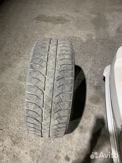 Bridgestone Ice Cruiser 7000 245/50 R20