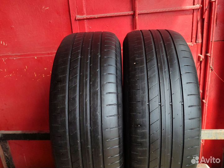 Goodyear EfficientGrip Performance 215/60 R16