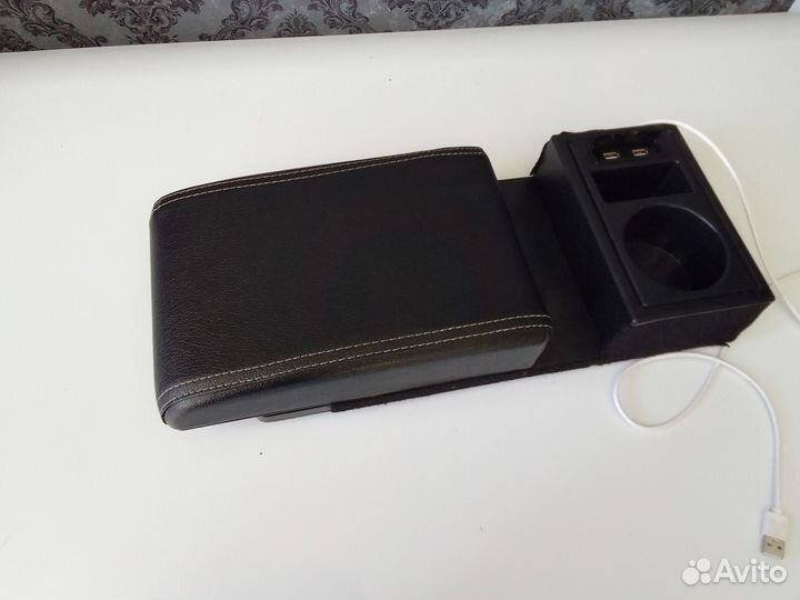 Подлокотник