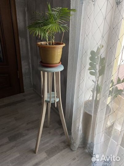 Подставка под цветы