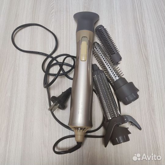 Фен с насадками б/у