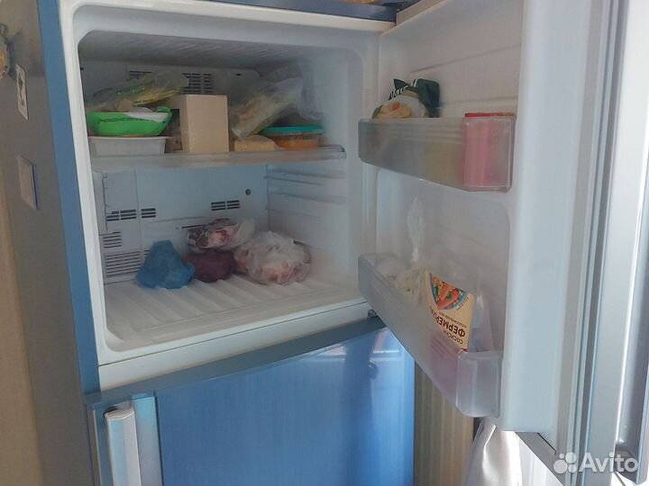 Холодильник ноу-фрост sharp