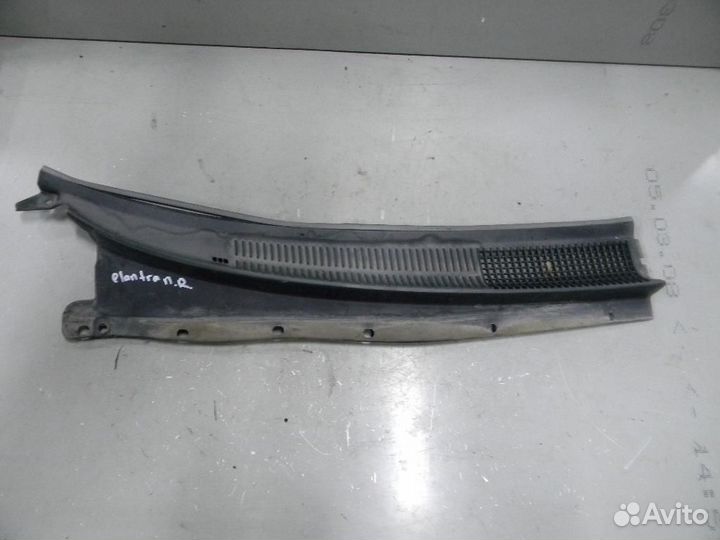 Накладка стеклоочистителей правая (жабо) Elantra