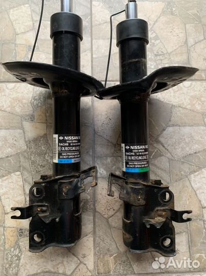 Амортзаторы передние Ниссан