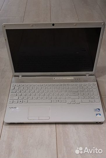 Ноутбук i3 SSD 240Gb. Sony vpceb3E1R