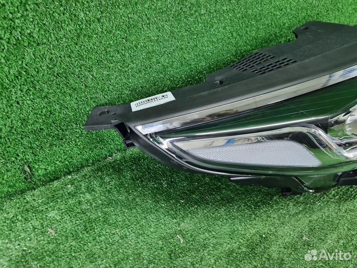 Фара правая Kia Optima