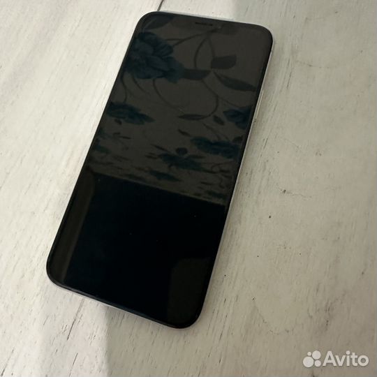 iPhone X, 64 ГБ