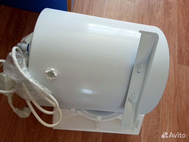 Новый водонагреватель equation на 30 литров
