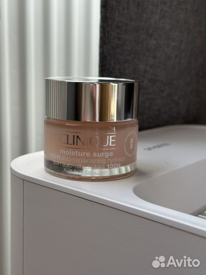 Увлажняющий гель clinique moisture surge 100h