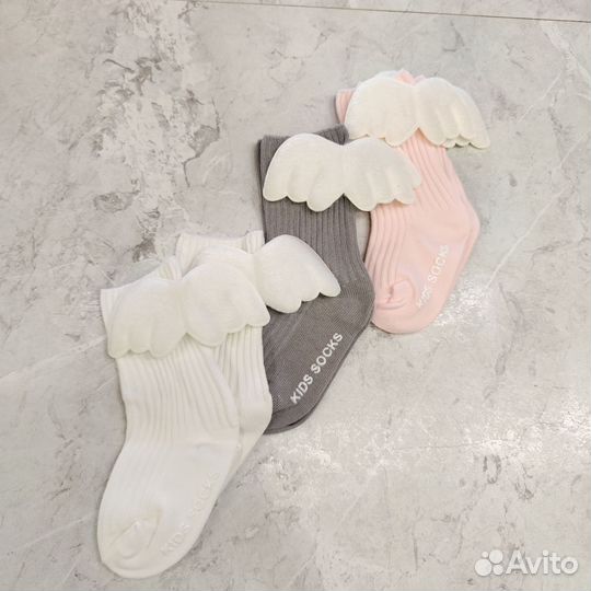 Носки с крылышками