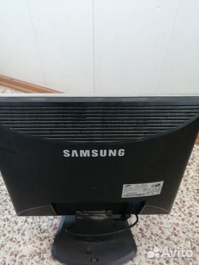 Монитор Samsung syncmaster