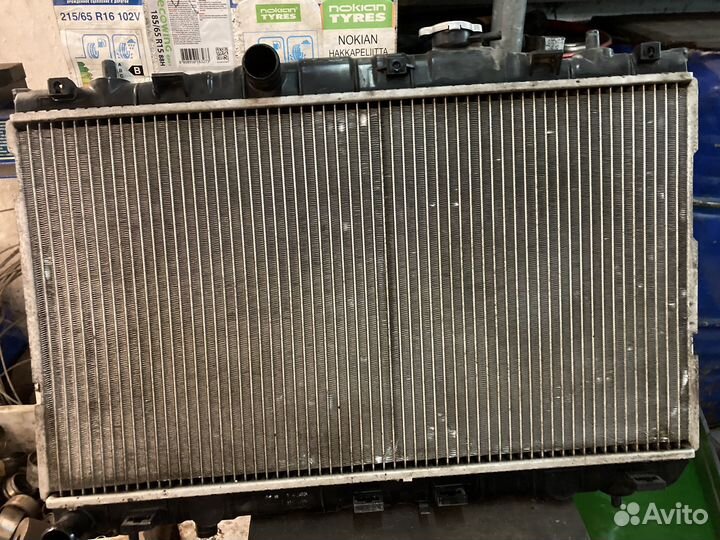 Радиатор охлаждения на hyundai elantra xd3