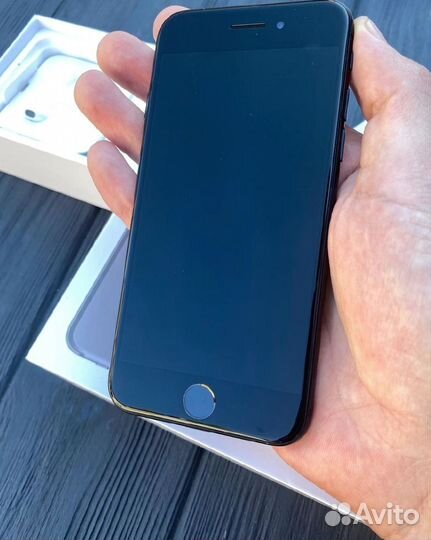 Телефон iPhone 7 128gb