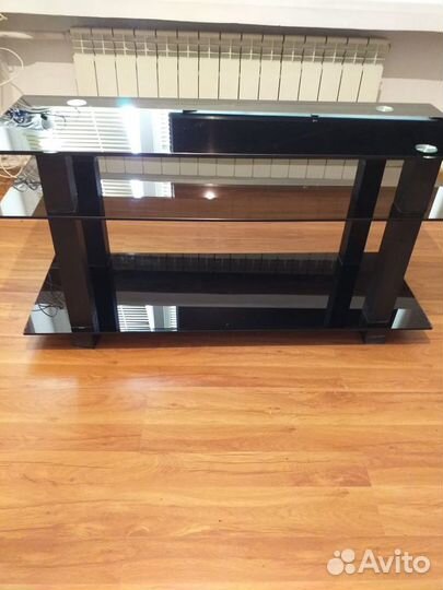 Стеклянная тумба