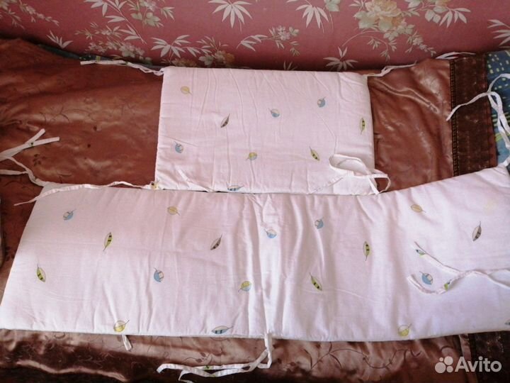 Бортик в кроватку