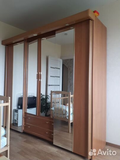 Шкаф платяной бу в хорошем состоянии