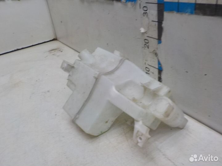 Бачок омывателя на Nissan X-Trail (T32) 28910HZ31C