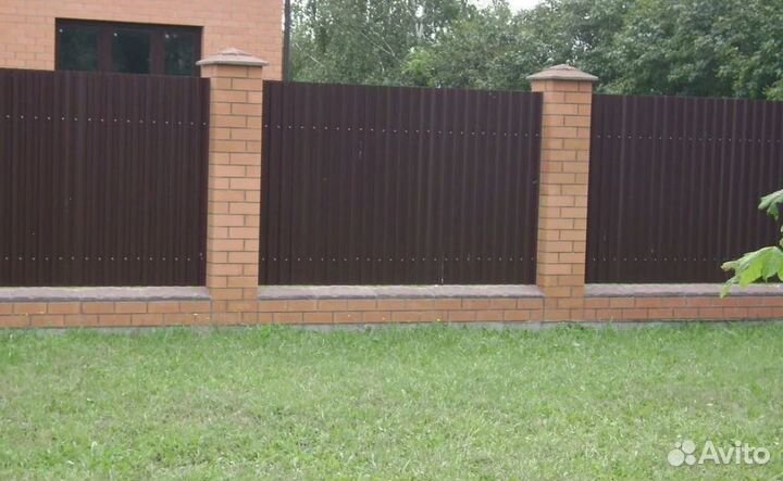 Забор из профлиста для дома быстро