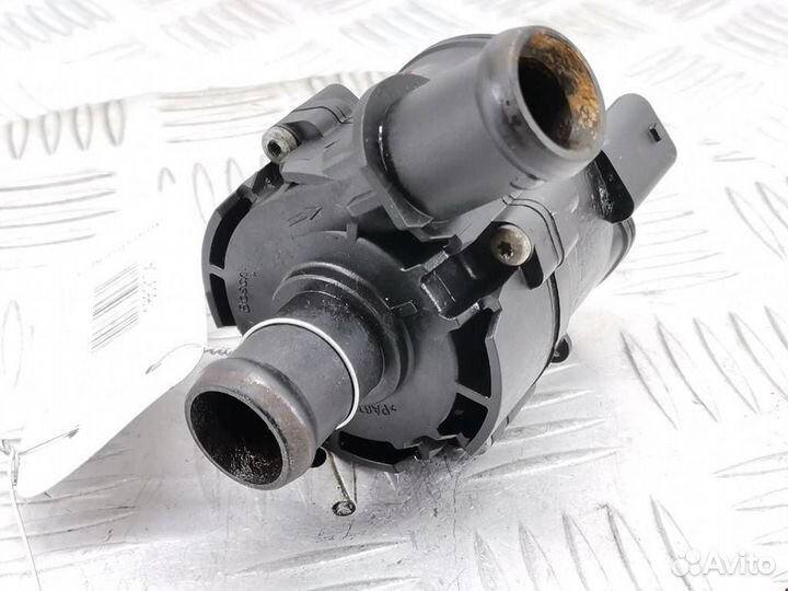 Насос антифриза дополнительный Skoda Rapid 2015