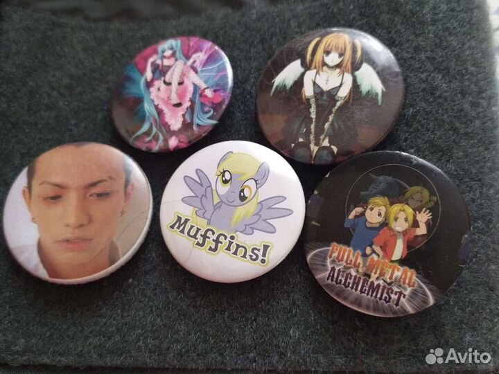 Аниме значки