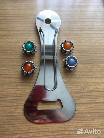 Открывашка для бутылок и крышечки цветные