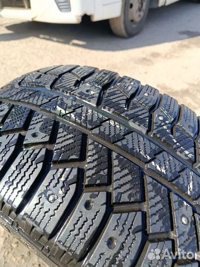 Continental ContiWinterViking 2 245/50 R18
