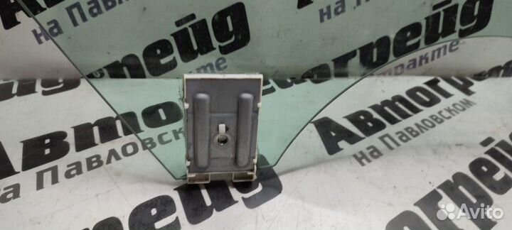 Стекло боковое переднее правое Volkswagen Passat