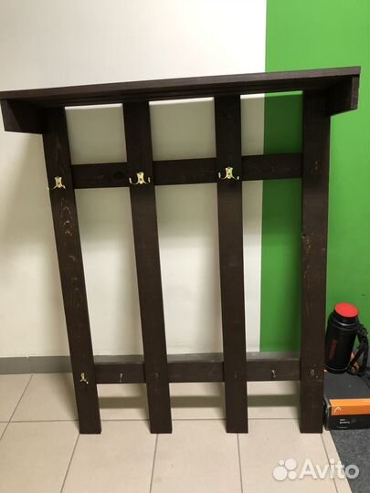 Вешалка деревянная