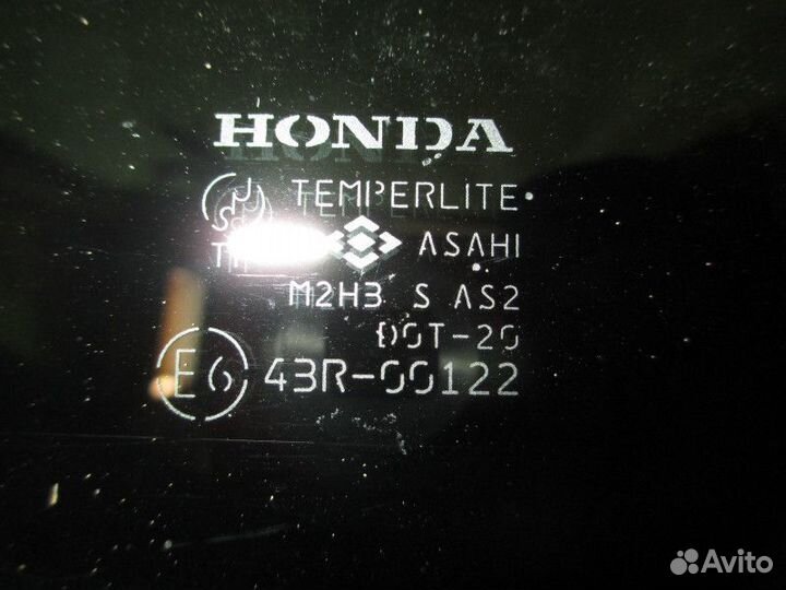 Стекло двери задней левой (форточка) Honda Accord