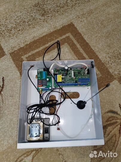 Прибор приёмно-контрольный охранно-пожарный с GSM