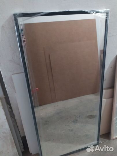 Зеркала новые в черных рамках