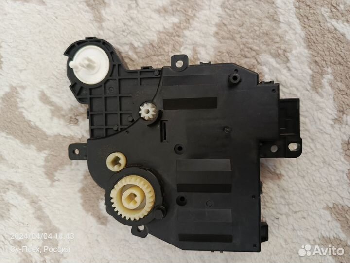 Сервопривод заслонки печки toyota