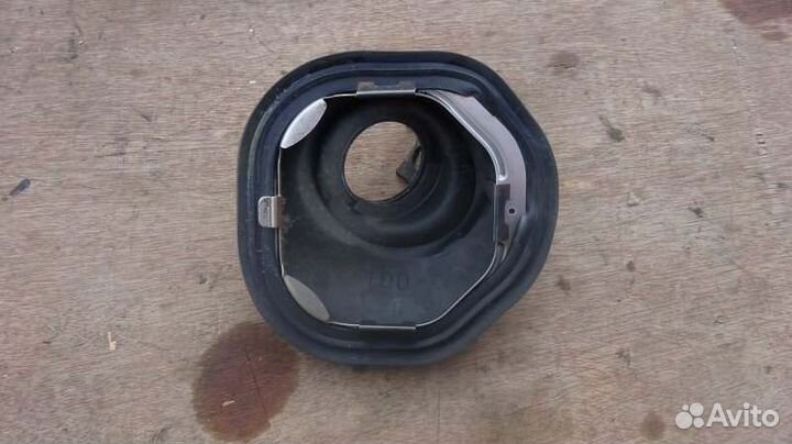 Пыльник рулевой колонки Toyota Allex NZE124 1NZ-FE