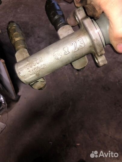 Главный тормозной цилиндр Ford Focus 1
