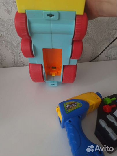 Паровоз ездиет, разборный с набором инструментов