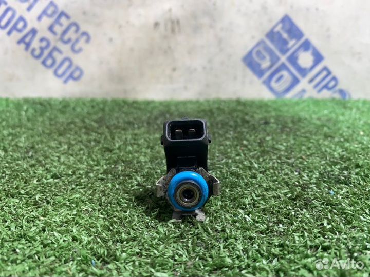 Форсунка топливная Renault Fluence седан 1.6