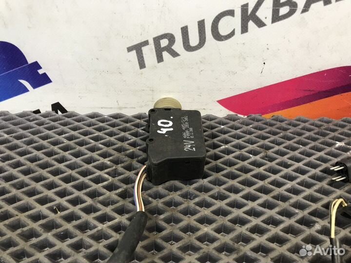 81626800121 Активатор замка двери Man TGX