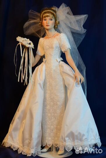 Коллекционная фарфоровая Кукла «Это кольцо»