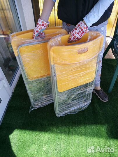 Стулья раскладные четыре штуки