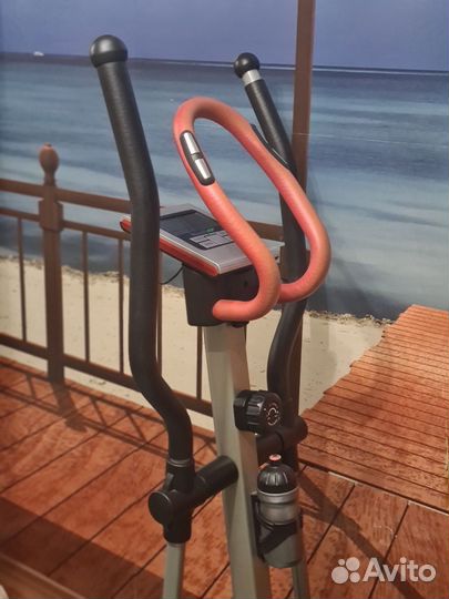 Эллиптический тренажер housefit