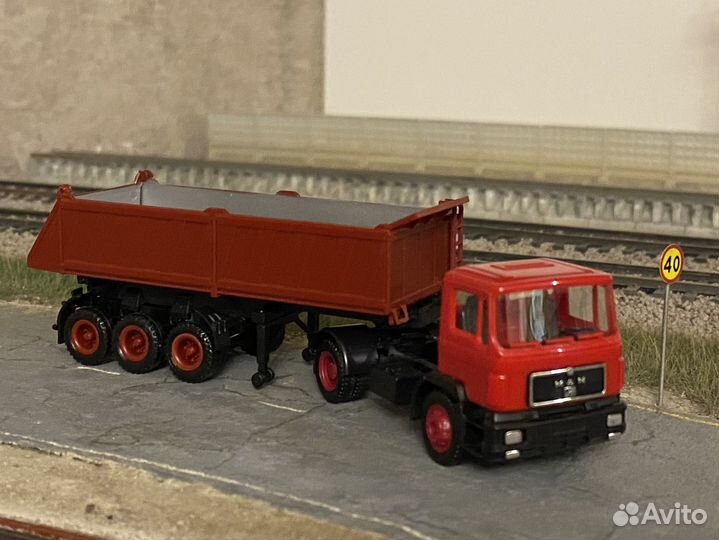 1:87 MAN с полуприцепом Herpa