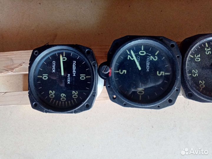 Приборы от самолета